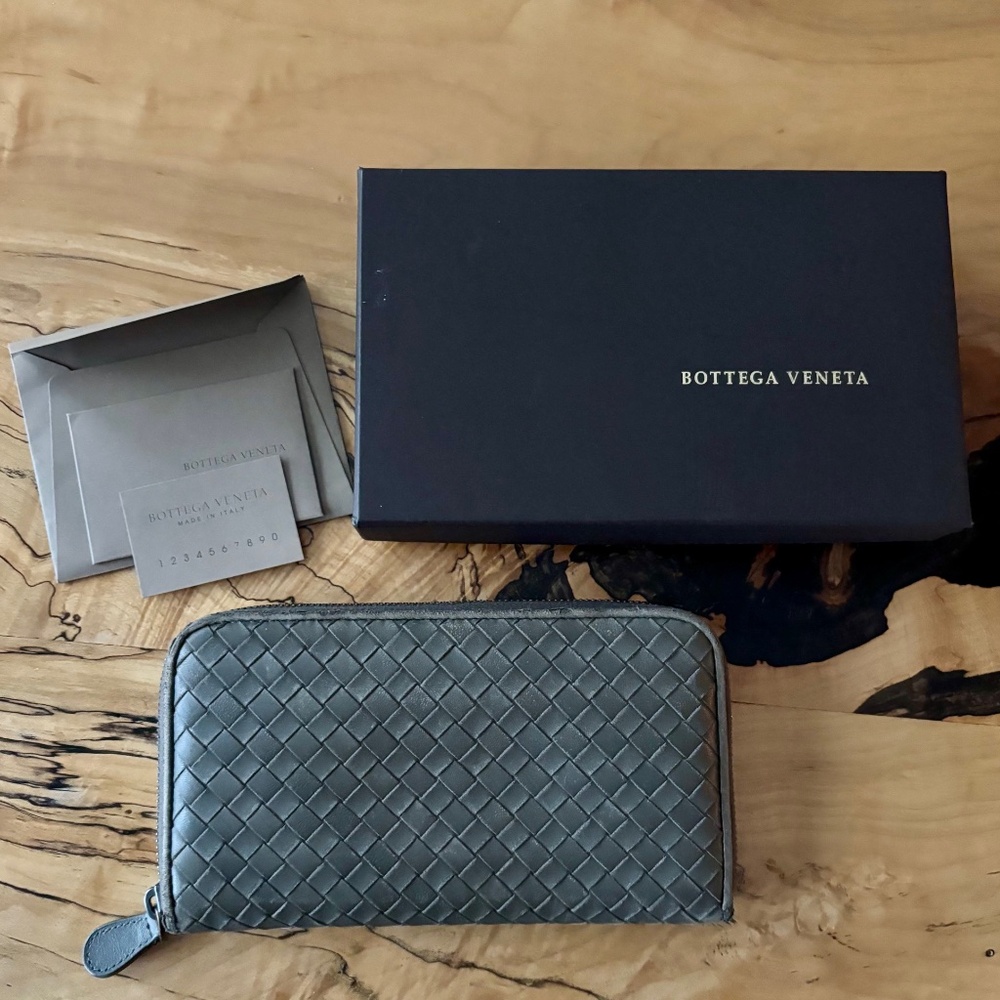 Bottega Veneta Intrecciato Wallet Gray